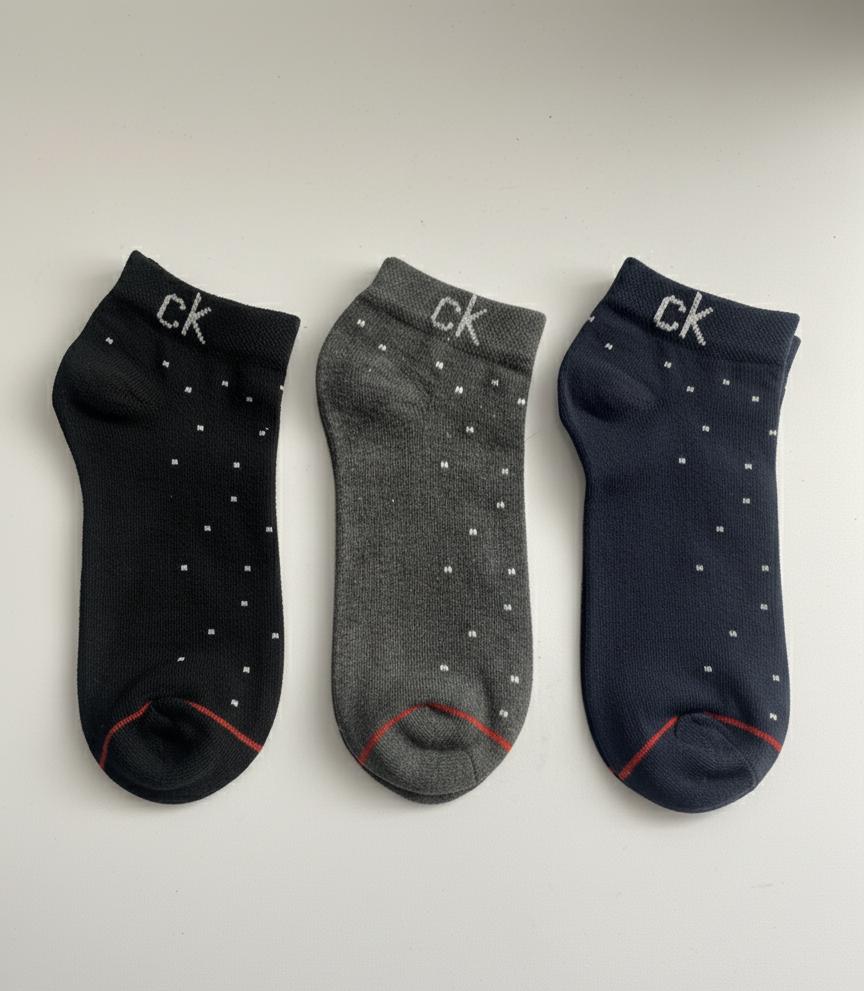 LFT 3036 KC DOTTED ANKLE SOCKS PACK OF 3